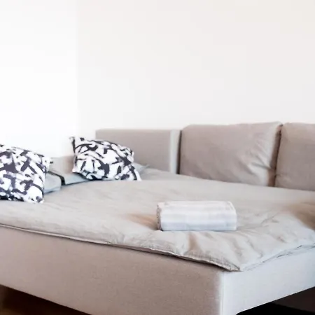 ☆ New & Modern Flat With Bath In Center 아파트 *